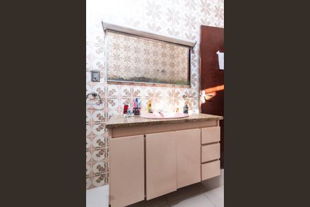 Casa à venda com 301m², 5 quartos e 3 vagasBanheiro 2