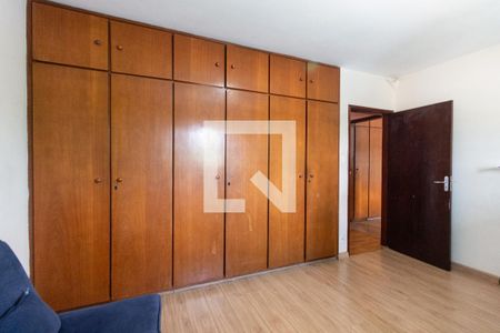 Casa à venda com 301m², 5 quartos e 3 vagasQuarto 1