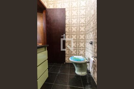 Casa à venda com 301m², 5 quartos e 3 vagasSuíte