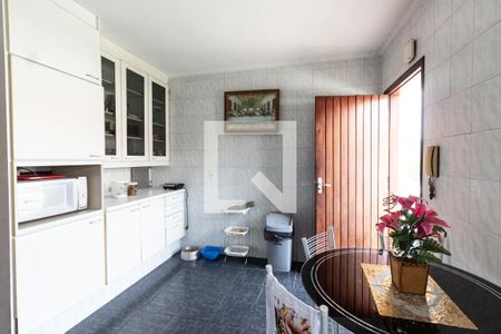 Casa à venda com 301m², 5 quartos e 3 vagasCozinha