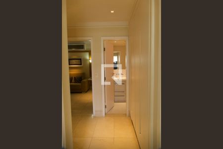 Apartamento à venda com 164m², 3 quartos e 2 vagasCorredor 