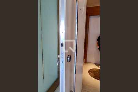 Apartamento à venda com 164m², 3 quartos e 2 vagasPorta blindada 