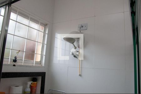 Banheiro da Suíte de casa à venda com 4 quartos, 320m² em Centro, Contagem