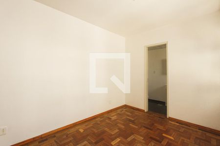 Sala/Quarto de kitnet/studio à venda com 1 quarto, 32m² em Passo D’areia, Porto Alegre