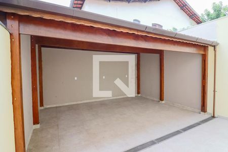 Casa à venda com 260m², 3 quartos e 6 vagasQuintal