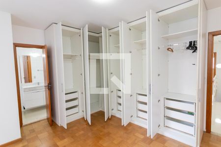 Casa à venda com 260m², 3 quartos e 6 vagasSuite 1