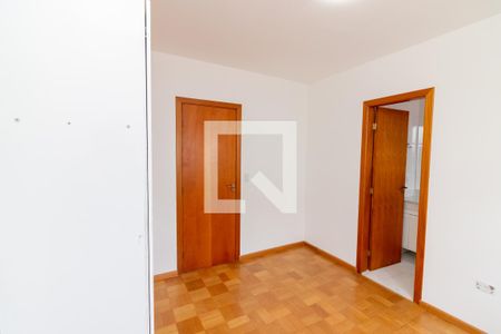 Casa à venda com 260m², 3 quartos e 6 vagasSuite 3