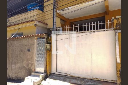 Casa à venda com 185m², 2 quartos e 1 vagaFachada