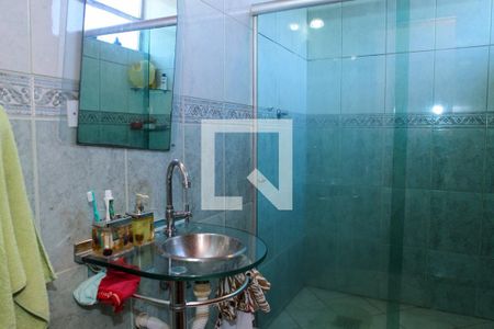 Casa à venda com 185m², 2 quartos e 1 vagaBanheiro