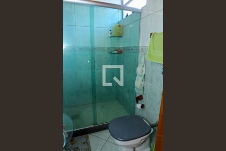 Casa à venda com 185m², 2 quartos e 1 vagaBanheiro