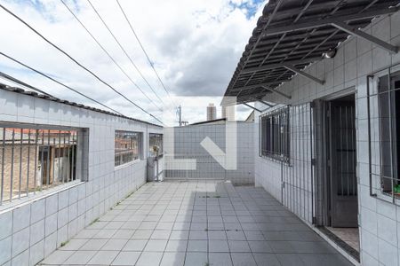 Casa à venda com 303m², 3 quartos e 8 vagasQuintal