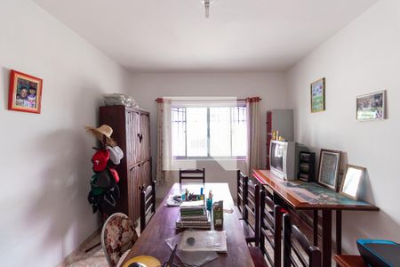 Casa à venda com 303m², 3 quartos e 8 vagasEscritório