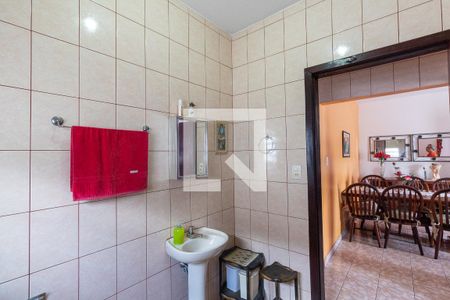 Casa à venda com 303m², 3 quartos e 8 vagasBanheiro 2