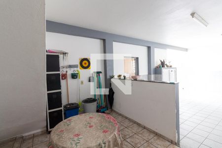 Casa à venda com 303m², 3 quartos e 8 vagasLavanderia