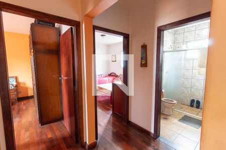 Casa à venda com 303m², 3 quartos e 8 vagasCorredor