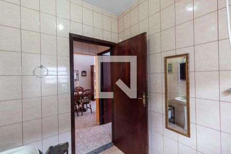 Casa à venda com 303m², 3 quartos e 8 vagasBanheiro 2