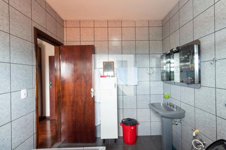 Casa à venda com 303m², 3 quartos e 8 vagasBanheiro da Suíte