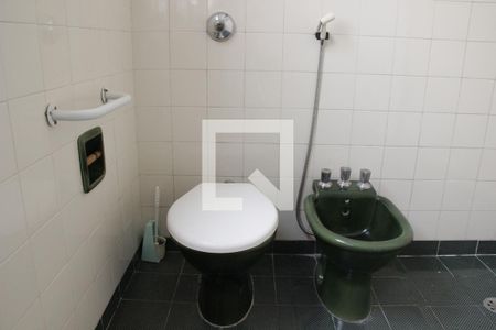 Casa à venda com 180m², 3 quartos e 4 vagasBanheiro detalhe