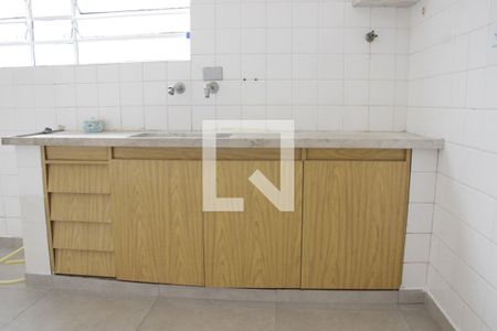 Casa à venda com 180m², 3 quartos e 4 vagasCozinha - Armário