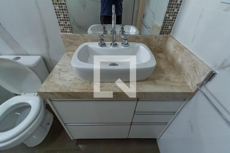 Casa à venda com 106m², 3 quartos e 1 vaga Casa à venda com 106m², 3 quartos e 1 vagaBanheiro da Suíte