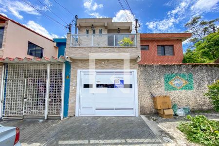 Casa à venda com 106m², 3 quartos e 1 vaga Casa à venda com 106m², 3 quartos e 1 vagaFachada