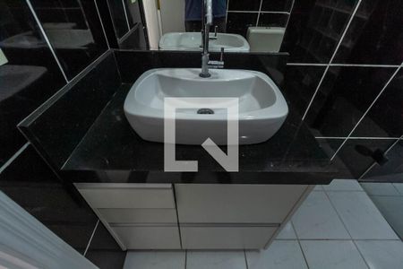 Casa à venda com 106m², 3 quartos e 1 vaga Casa à venda com 106m², 3 quartos e 1 vagaBanheiro Social 1