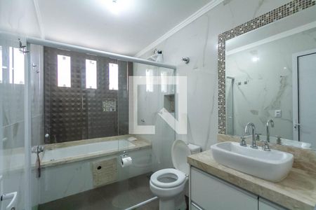Casa à venda com 106m², 3 quartos e 1 vaga Casa à venda com 106m², 3 quartos e 1 vagaBanheiro da Suíte