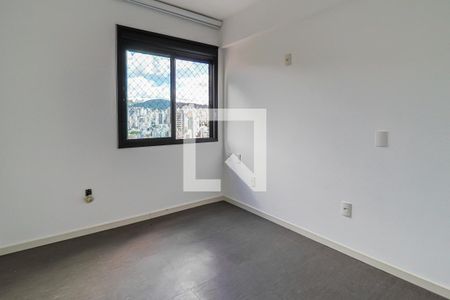 Quarto 1 de apartamento à venda com 2 quartos, 172m² em Cruzeiro, Belo Horizonte