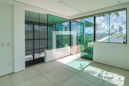 Apartamento à venda com 172m², 2 quartos e 4 vagasCobertura - Sala