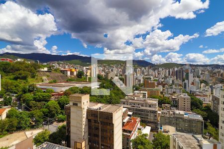 Apartamento à venda com 172m², 2 quartos e 4 vagasCobertura - Vista