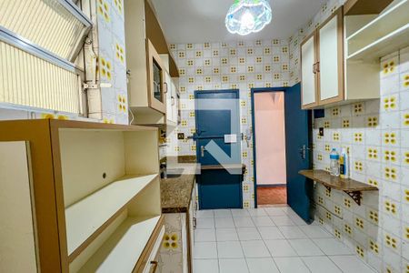 Apartamento para alugar com 100m², 2 quartos e 1 vaga Apartamento para alugar com 100m², 2 quartos e 1 vagaCozinha