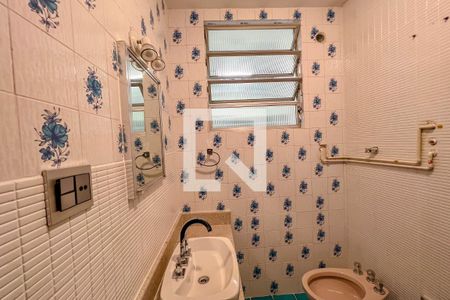 Apartamento para alugar com 100m², 2 quartos e 1 vaga Apartamento para alugar com 100m², 2 quartos e 1 vagaBanheiro da suíte