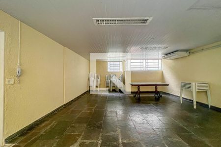 Apartamento para alugar com 100m², 2 quartos e 1 vaga Apartamento para alugar com 100m², 2 quartos e 1 vagaÁrea comum - Salão de festas