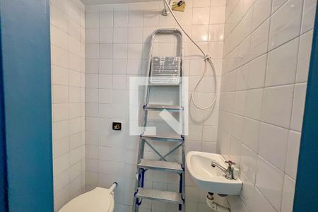 Apartamento para alugar com 100m², 2 quartos e 1 vaga Apartamento para alugar com 100m², 2 quartos e 1 vagaBanheiro de serviço