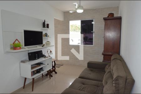 Sala de casa de condomínio para alugar com 3 quartos, 105m² em Vargem Pequena, Rio de Janeiro