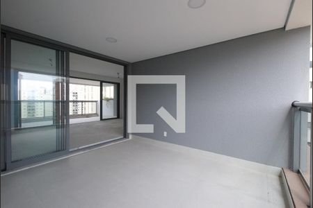 Apartamento à venda com 165m², 4 quartos e 2 vagasVaranda 2