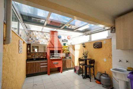 Casa à venda com 120m², 2 quartos e 2 vagas Casa à venda com 120m², 2 quartos e 2 vagasQuintal