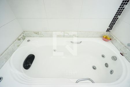 Casa à venda com 120m², 2 quartos e 2 vagas Casa à venda com 120m², 2 quartos e 2 vagasBanheira