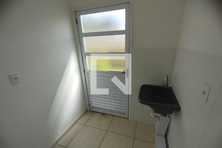 Apartamento para alugar com 55m², 2 quartos e 1 vagaÁrea de Serviços