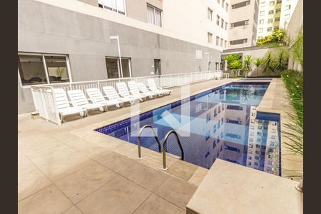 Apartamento para alugar com 19m², 1 quarto e sem vaga Apartamento para alugar com 19m², 1 quarto e sem vagaÁrea comum - Piscina