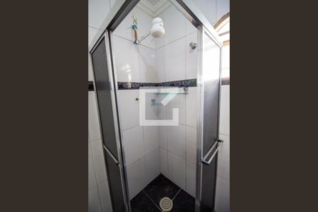 Banheiro de casa para alugar com 1 quarto, 27m² em Itaquera, São Paulo