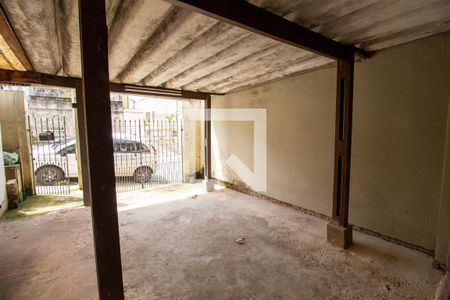 Casa para alugar com 27m², 1 quarto e 1 vaga Casa para alugar com 27m², 1 quarto e 1 vagaGaragem