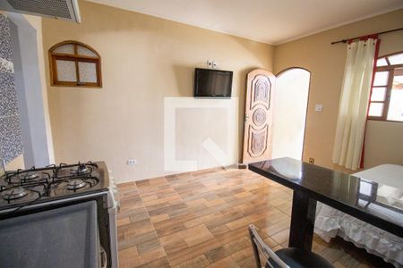 Casa para alugar com 27m², 1 quarto e 1 vaga Casa para alugar com 27m², 1 quarto e 1 vagaCozinha
