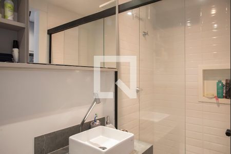 Banheiro de kitnet/studio para alugar com 1 quarto, 25m² em Vila Clementino, São Paulo