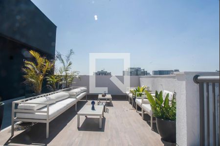 Studio para alugar com 25m², 1 quarto e sem vaga Studio para alugar com 25m², 1 quarto e sem vagaÁrea comum - Piscina