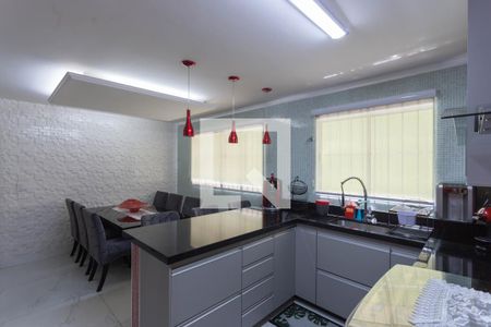 Casa à venda com 150m², 3 quartos e 2 vagas Casa à venda com 150m², 3 quartos e 2 vagasCozinha