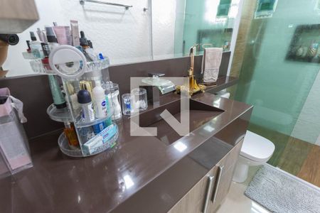 Casa à venda com 150m², 3 quartos e 2 vagas Casa à venda com 150m², 3 quartos e 2 vagasBanheiro Suite