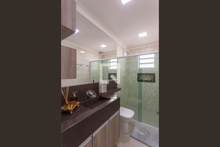 Casa à venda com 150m², 3 quartos e 2 vagas Casa à venda com 150m², 3 quartos e 2 vagasBanheiro