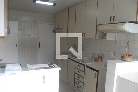 Apartamento para alugar com 92m², 2 quartos e 1 vagaCozinha