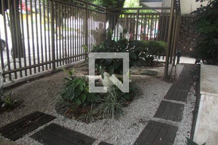 Apartamento para alugar com 92m², 2 quartos e 1 vagaFachada